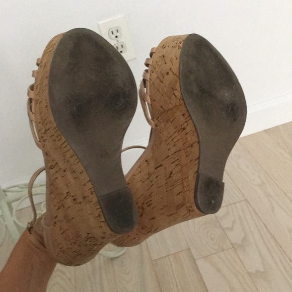 Host PickπSteve Madden NudePatent Greatful Wedges - Picture 4 of 6